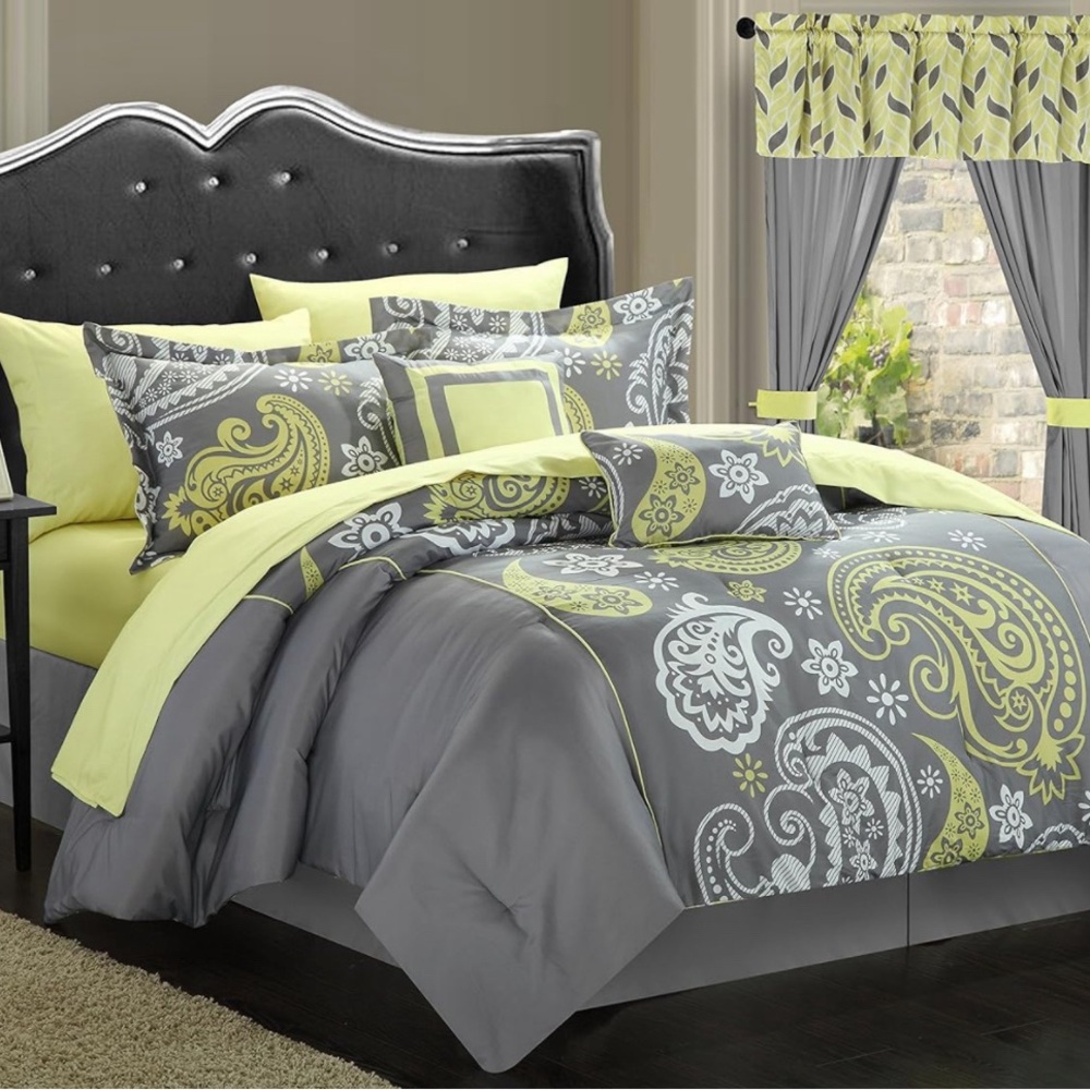Chic Home Olivia 20-Piece Comforter Reversible Paisley Print